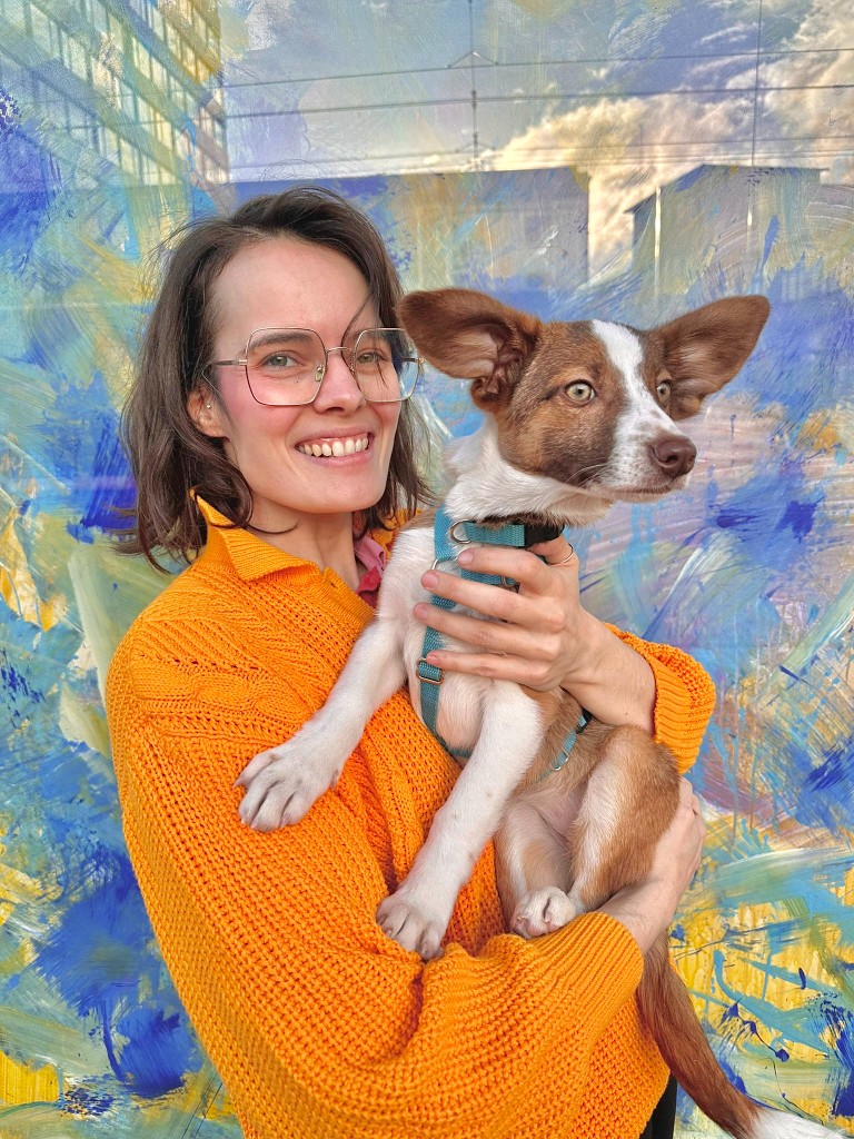 Alessia Wiss mit ihrer Tierschutz-Hündin